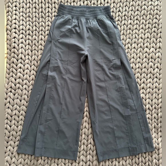 Lululemon Wanderer Culotte - Picture 6 of 10